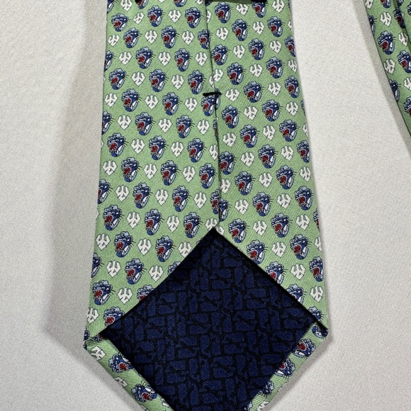 Men’s Vineyard Vines Silk Tie Custom Collection - Picture 4 of 6